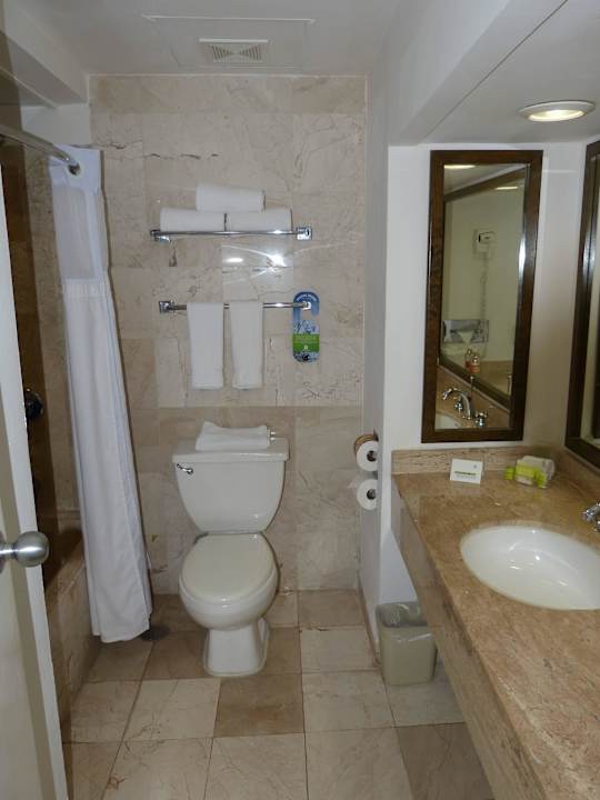 Großes Bad Hotel Holiday Inn Merida