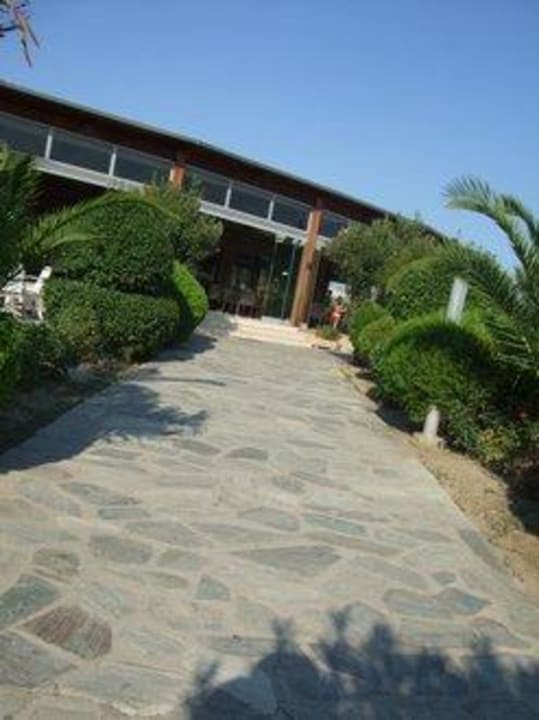 Wege in der Anlage alltoura Club Hotel Poseidon Palace