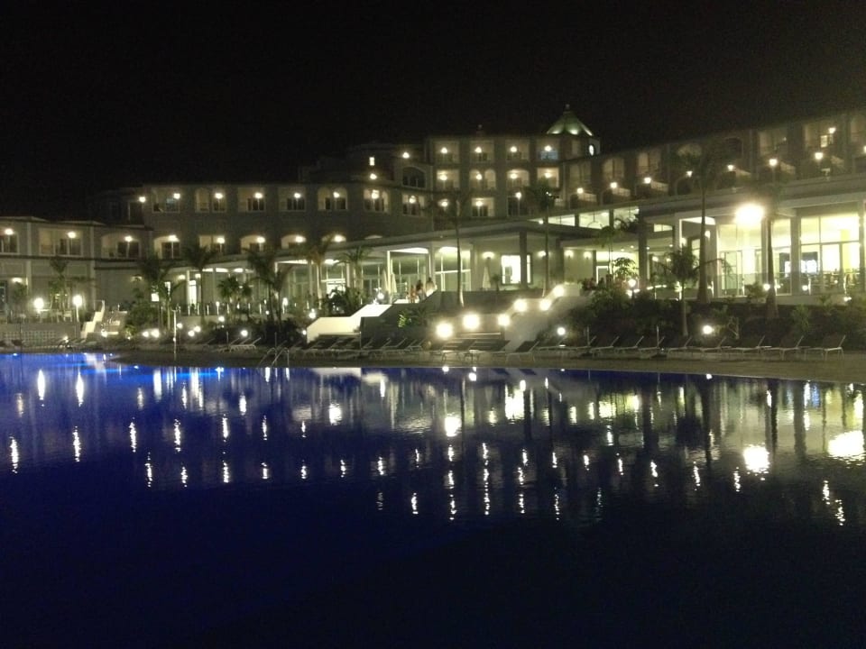 Der obere Trakt bei Nacht Royal Palm Resort & Spa - Adults only