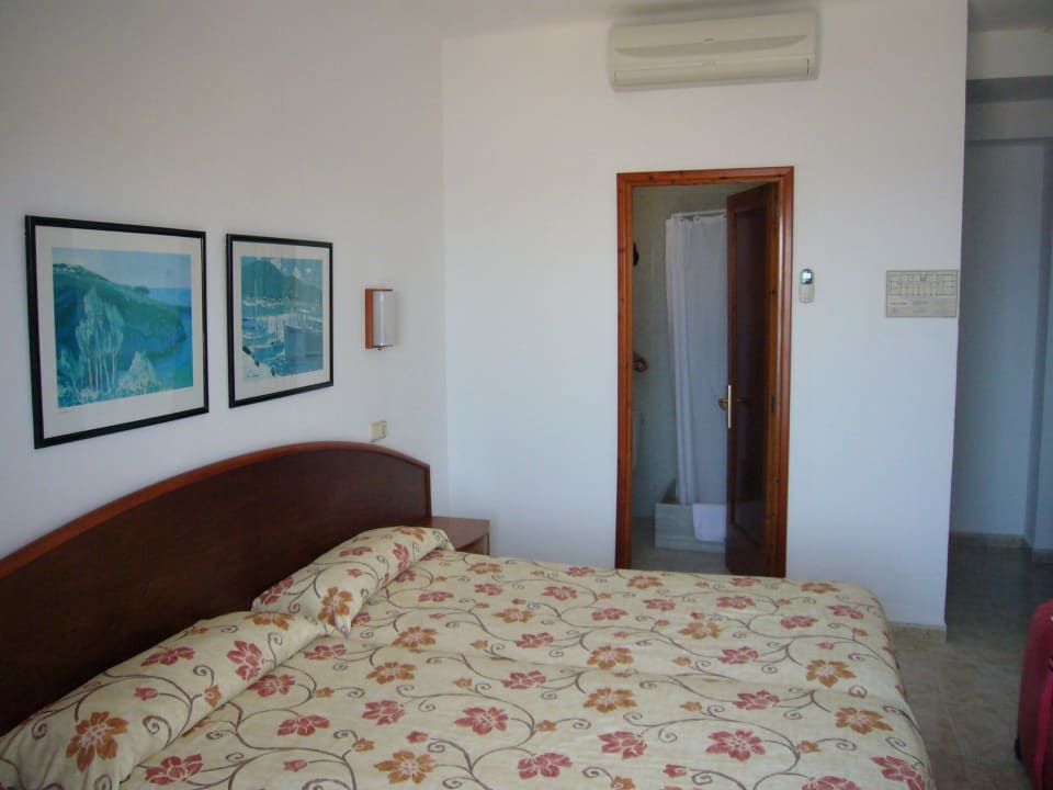 Bett mit weichen aber ordentlichen Matratzen Villa Sirena