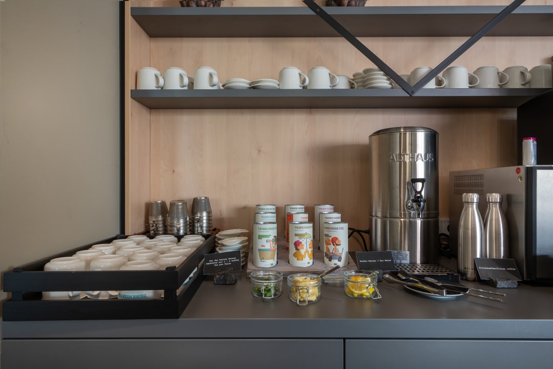 Gastro Holiday Inn - the niu, Timber Esslingen