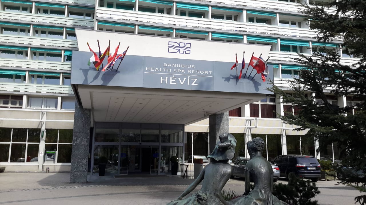 Eingang zum Hotel Ensana Thermal Hévíz