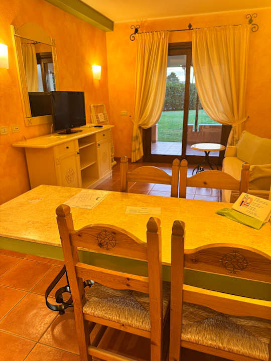 Zimmer Lantana Resort