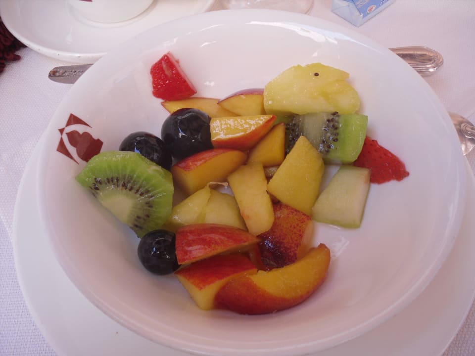 Frischer Obsalat zum Frühstück Hotel Ai Mori D'Oriente