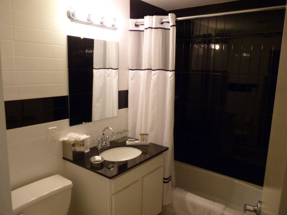 "Badezimmer" Lex Hotel NYC (New York - Manhattan) • HolidayCheck