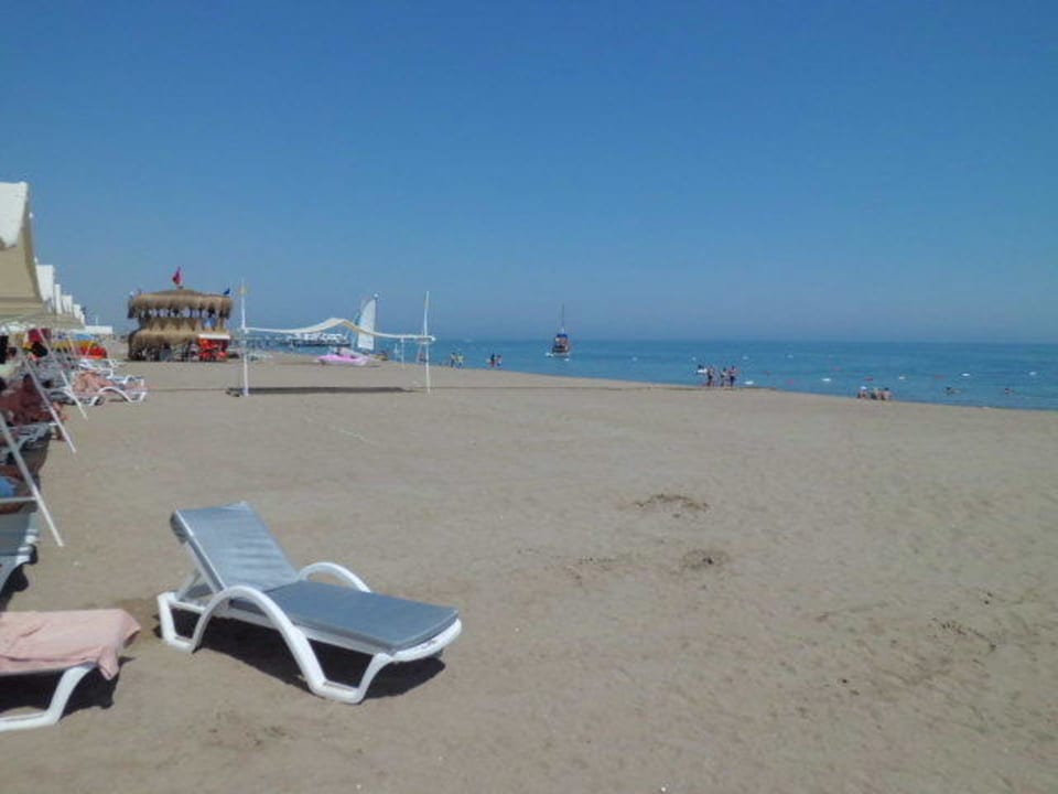 Sauberer gepflegter Sandstrand Hotel Delphin Imperial