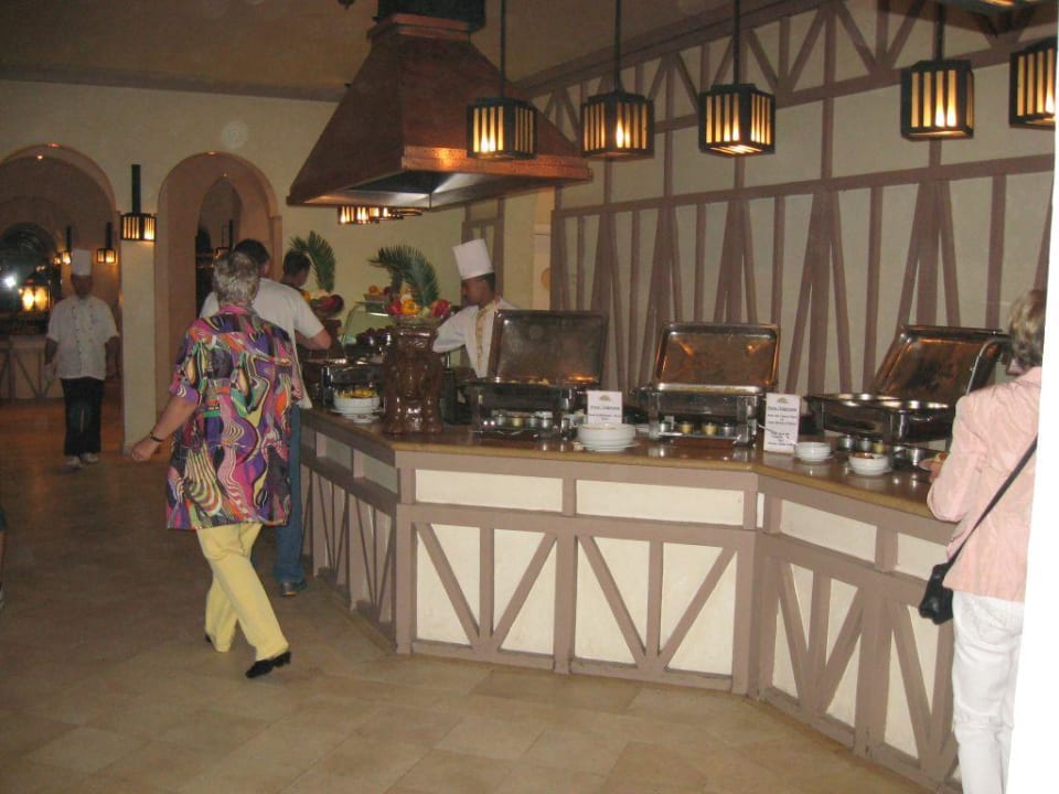 Warmes Buffet Grand Makadi