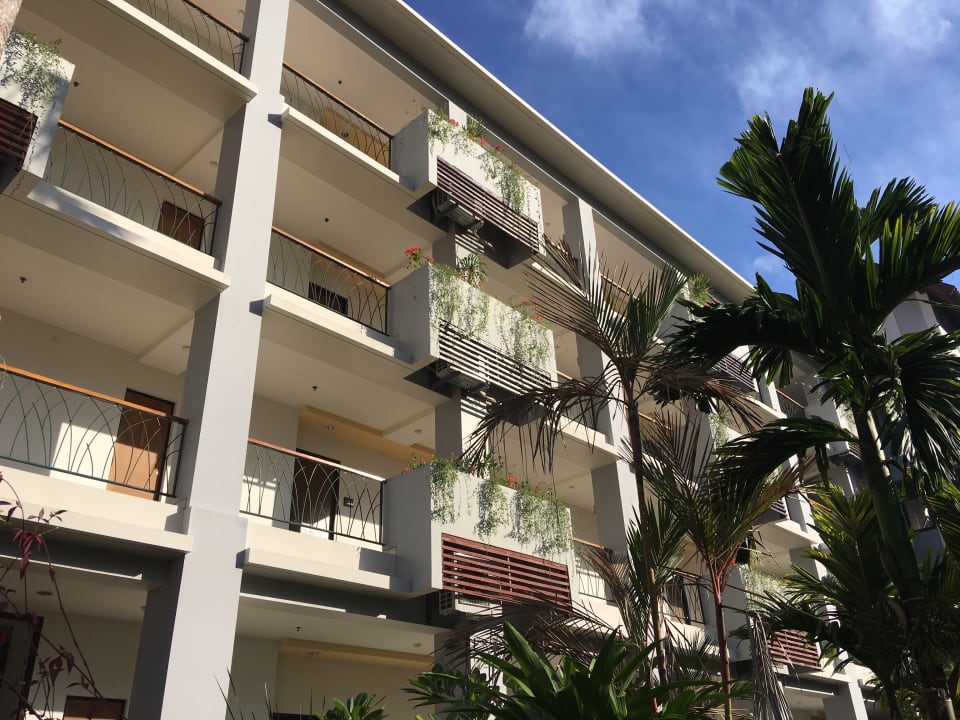 Außenansicht The Bintang Flores Hotel