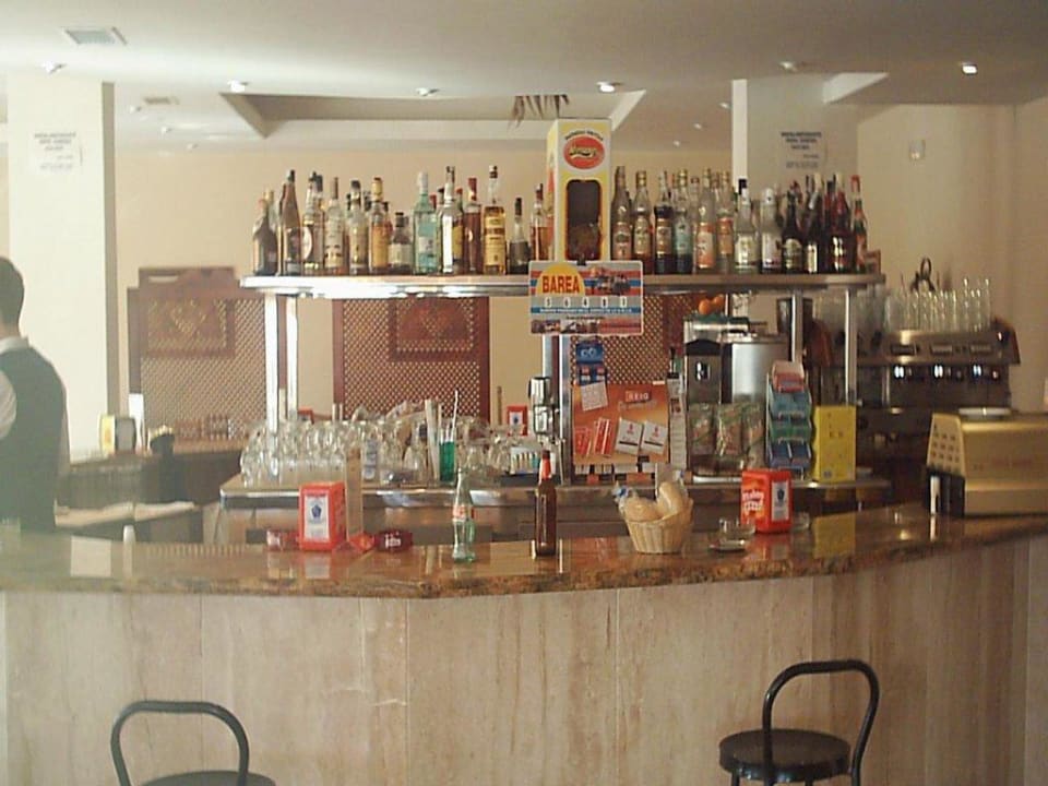 Zona barra y cafetería Hostel Hnos Zamora