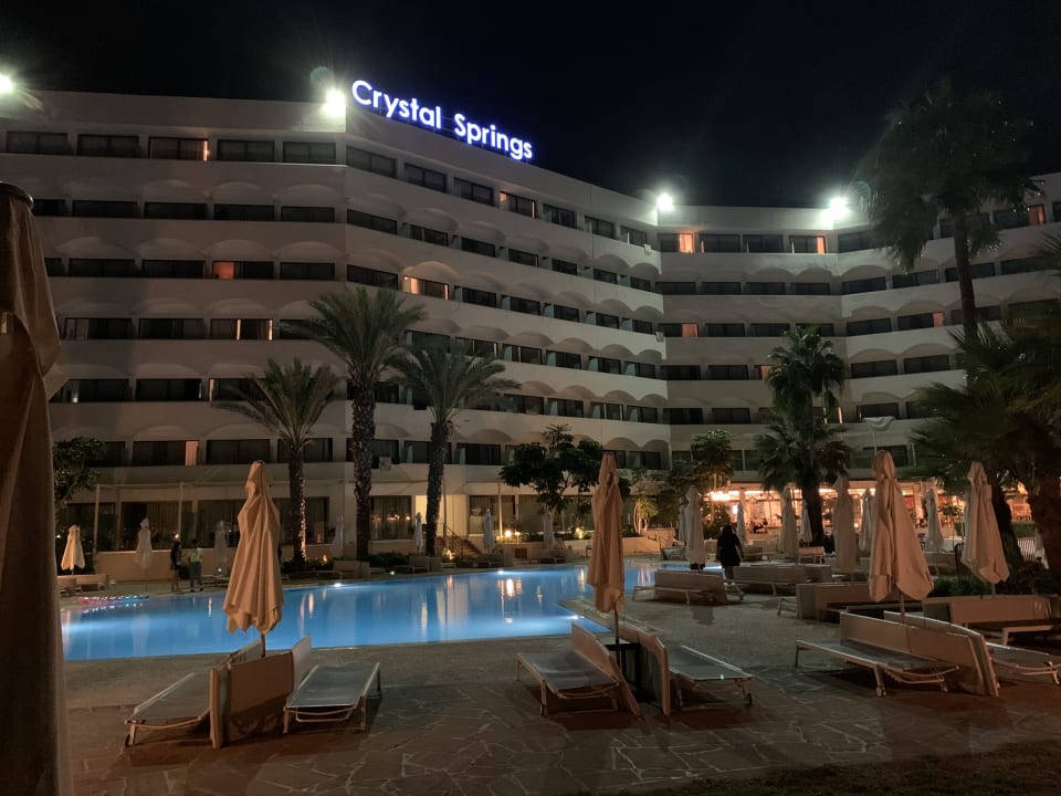 Außenansicht Crystal Springs Beach Hotel