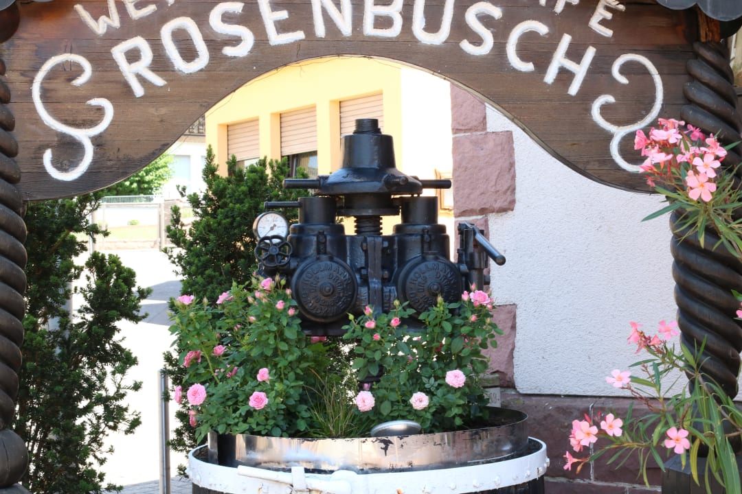Außenansicht Hotel & Restaurant Rosenbusch