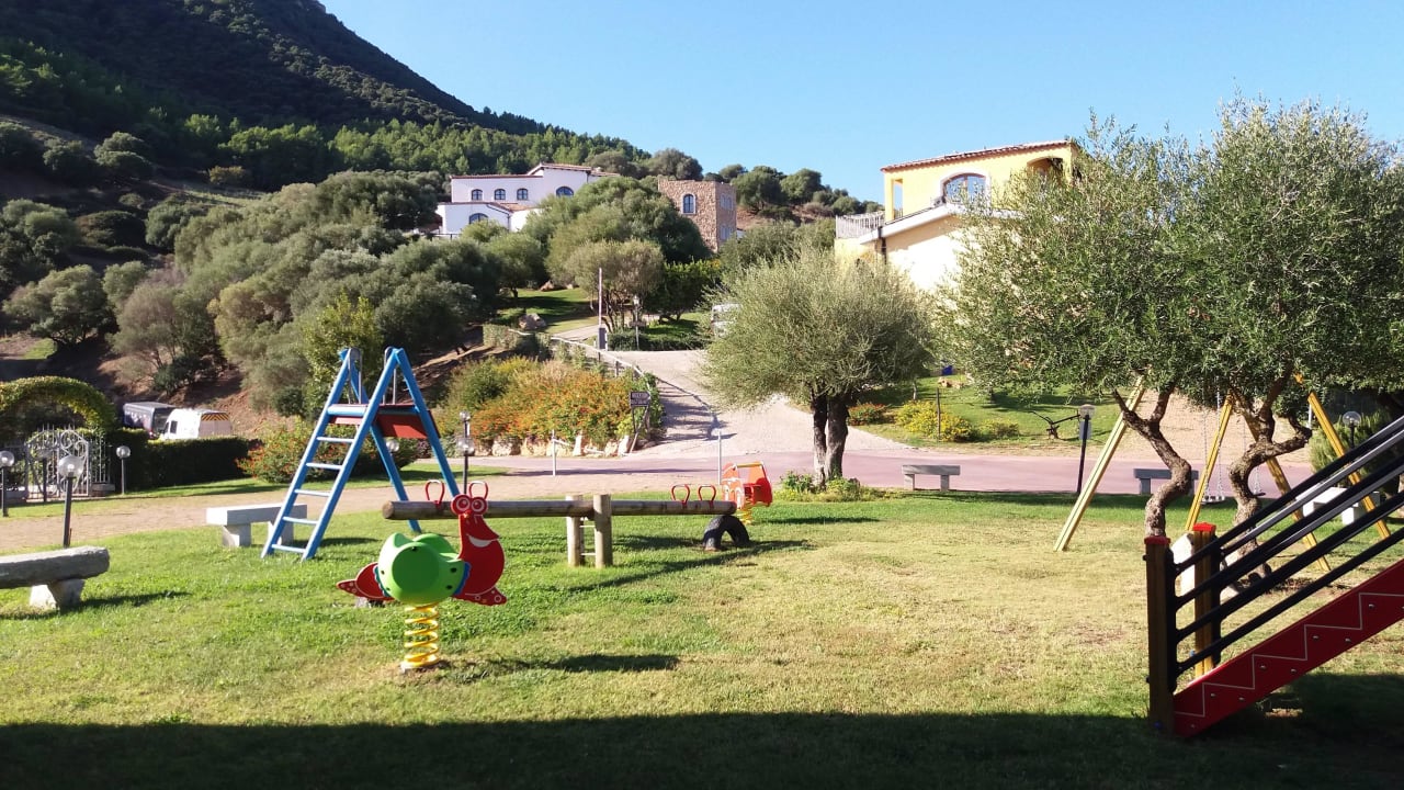 Gepflegte Anlage Agriturismo Su Vrau