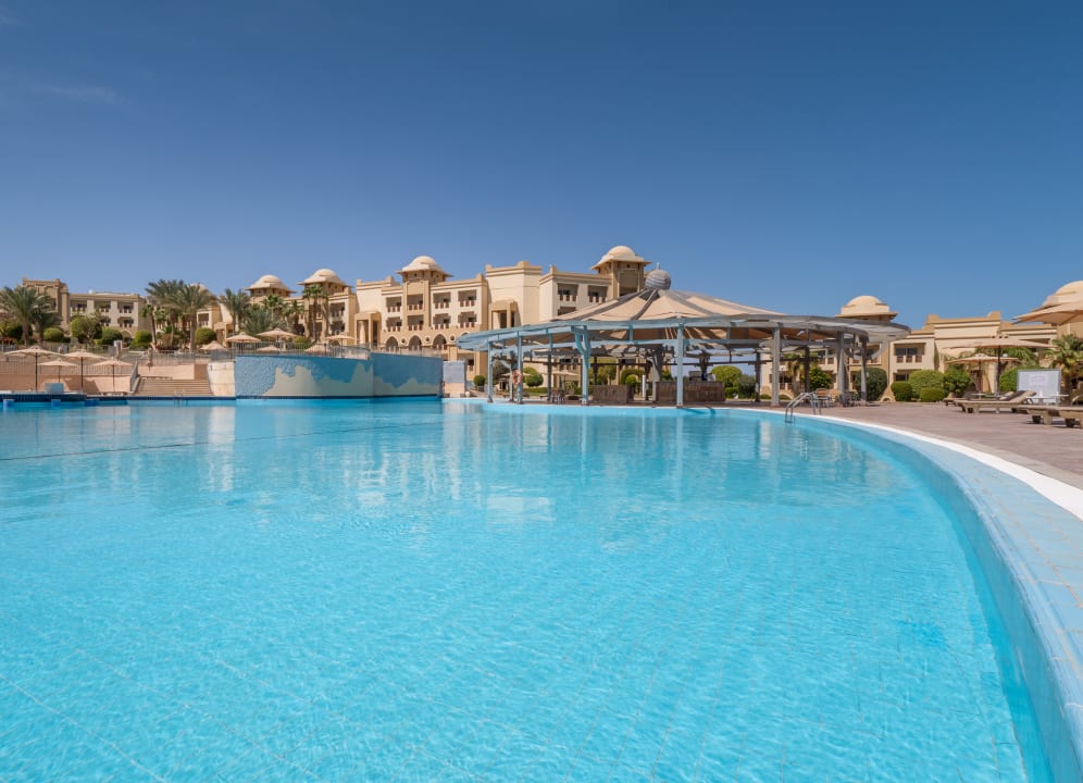 Pool Serenity Alpha Beach