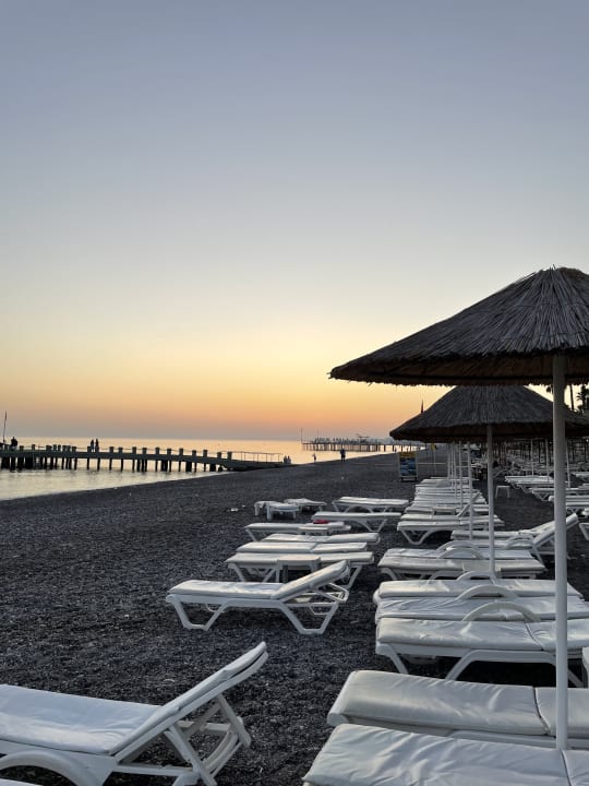 Strand Q Premium Resort