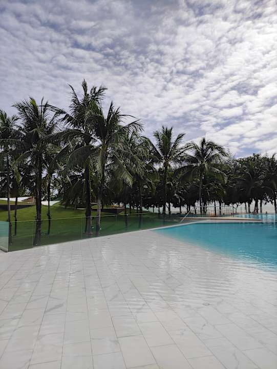 Pool La Vela Khao Lak