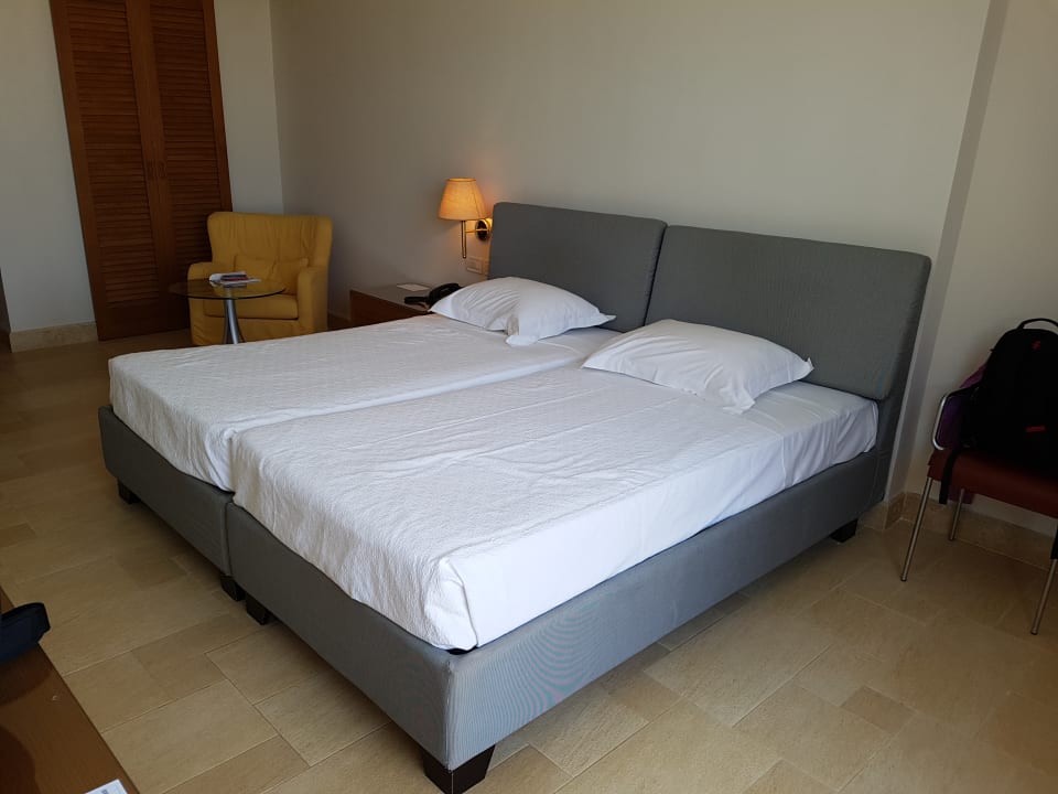 Zimmer Kernos Beach Hotel & Bungalows