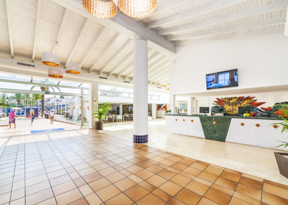 Lobby Globales Bouganvilla