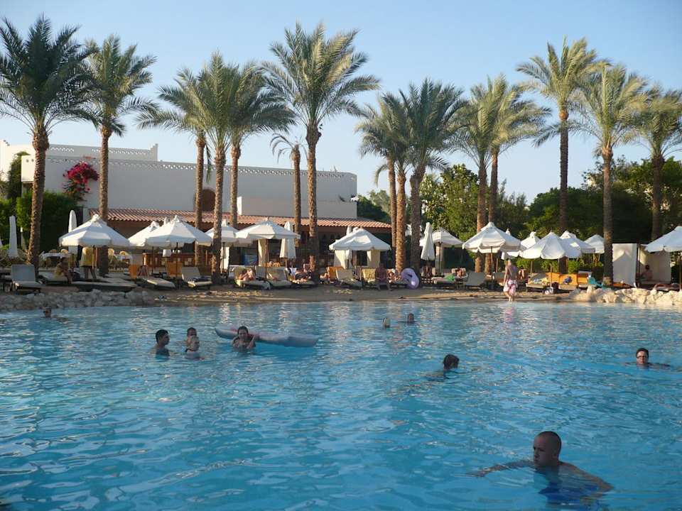 Pool und "Strandabschnitt" Ghazala Gardens