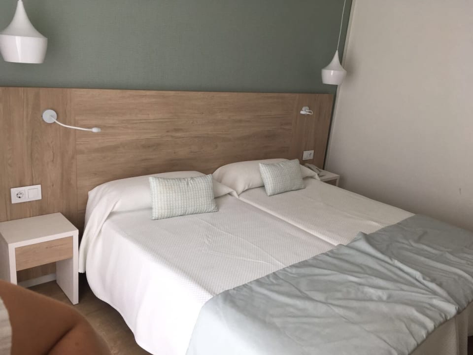 Zimmer HSM Regana - Adults Only