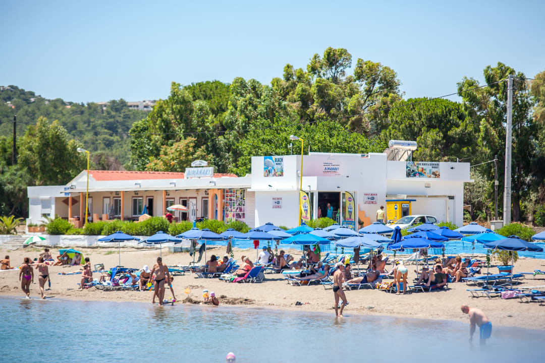 Strand Apartments Limanaki