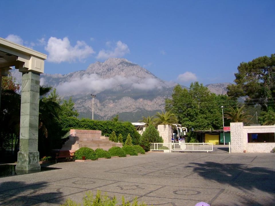 Haupteingang Club Boran Mare Beach