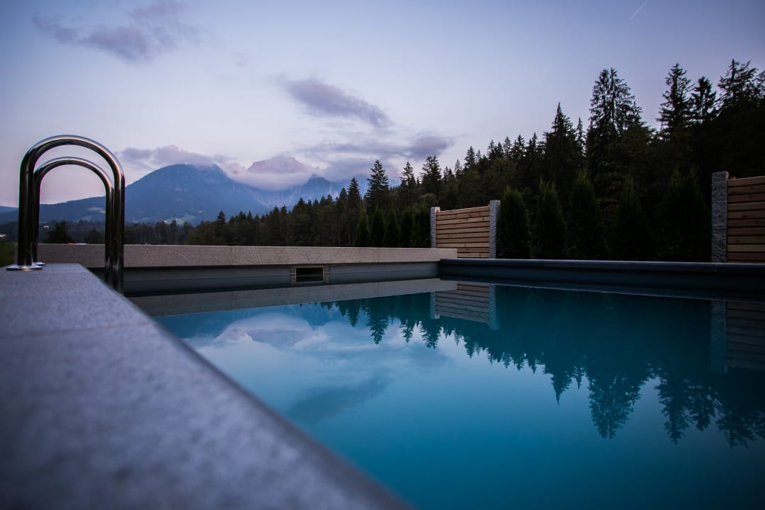 Pool Gästehaus Göllblick