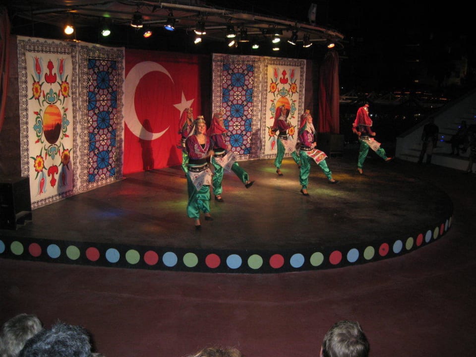 Animation im Amphitheater Calimera Serra Palace