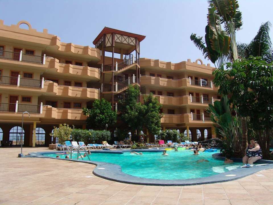 Pool mit Hotelanlage Elba Castillo San Jorge & Antigua Suite Hotel