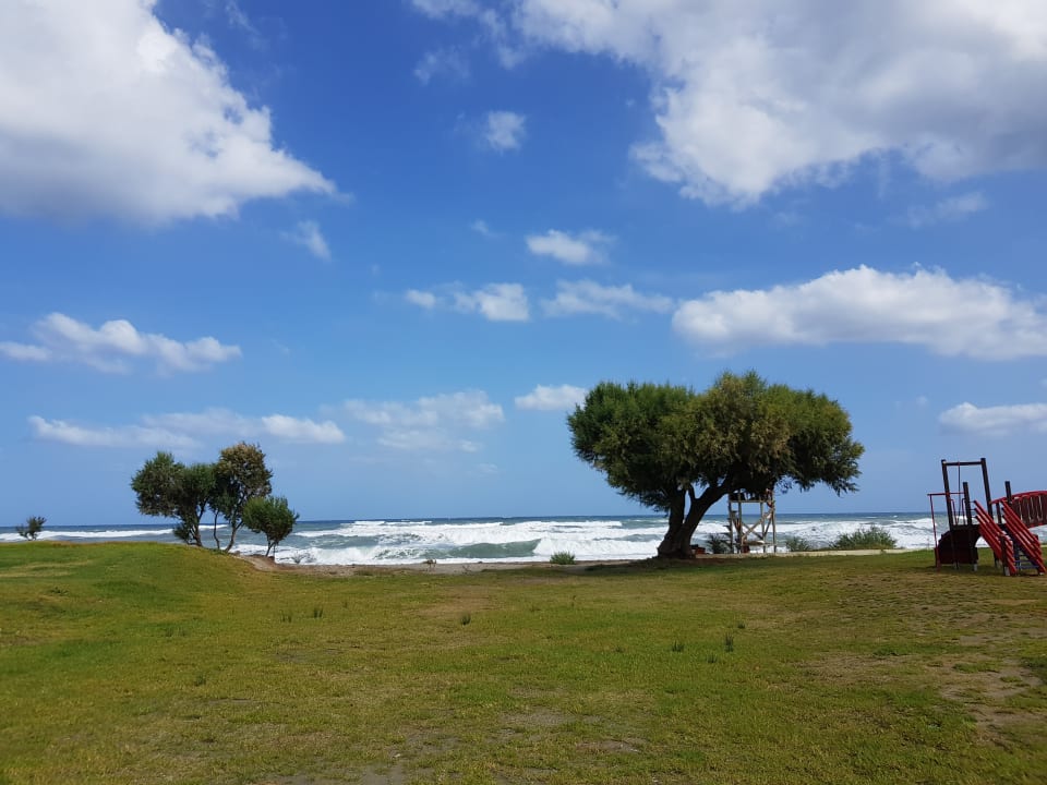 Strand Hotel Geraniotis Beach
