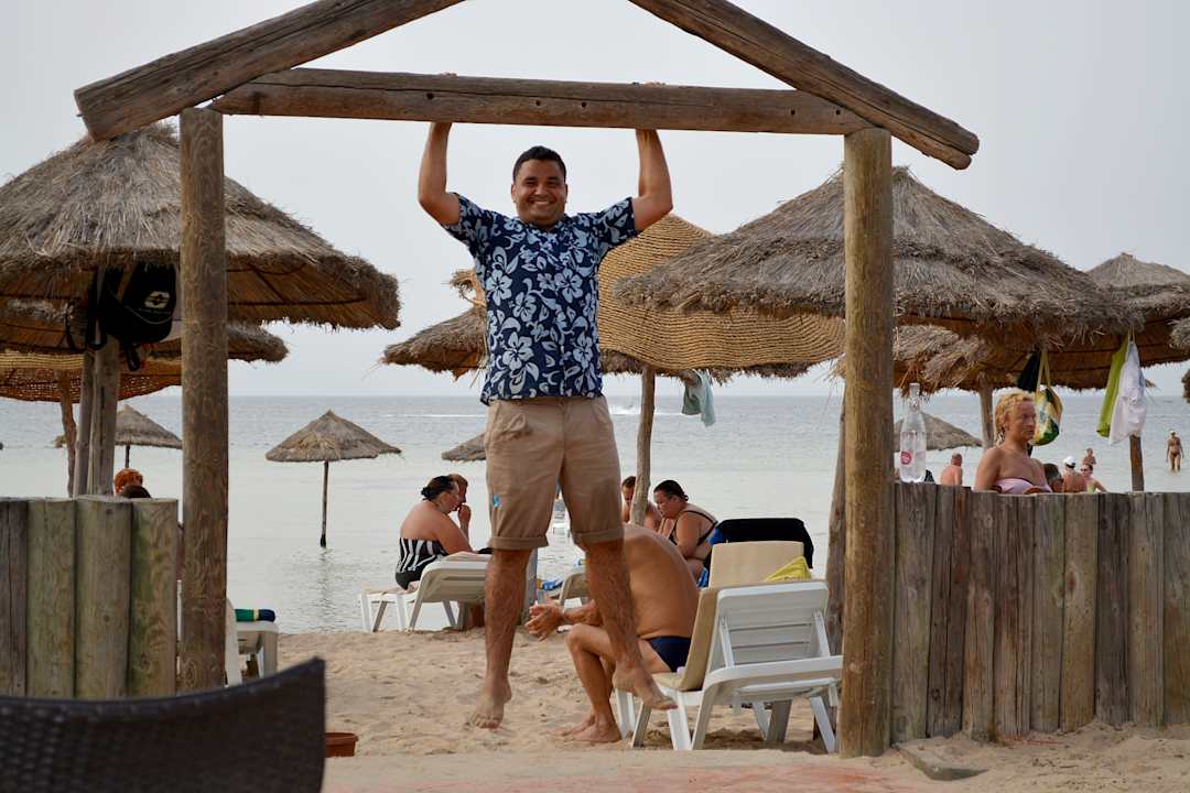 Ali von der Strandbar "Superali" Hotel Rosa Beach