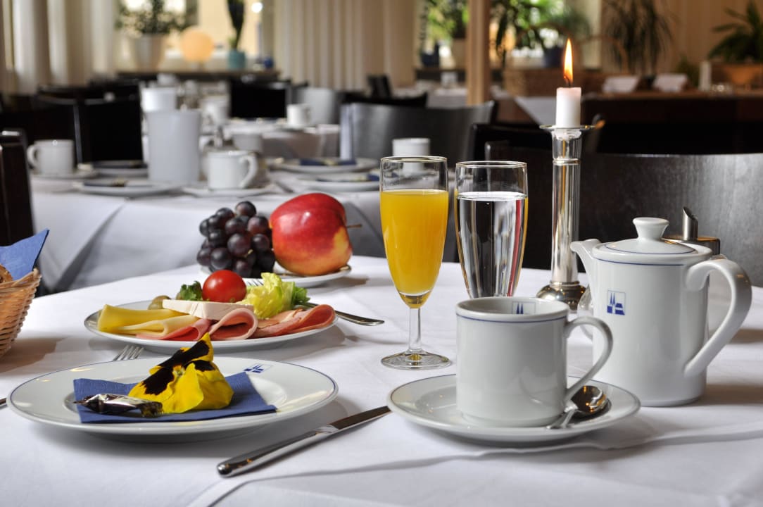 Frühstückstisch Dom Hotel Augsburg