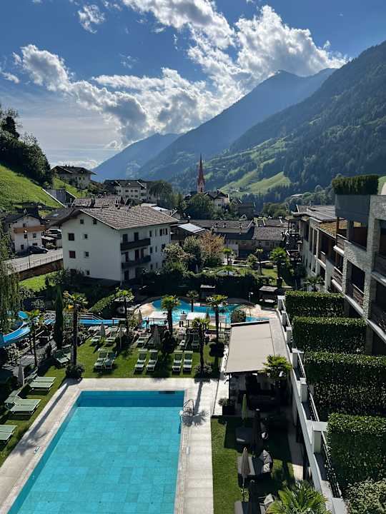 Pool STROBLHOF Active Family SPA Resort