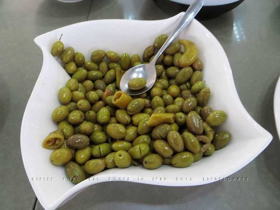 Ein Teil des reichhaltigen Frühstücksbüffets Angel Hotel