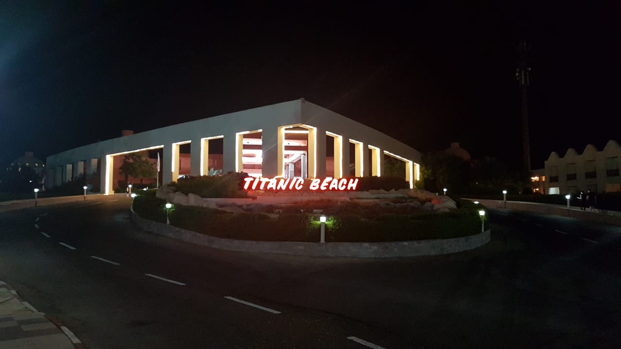 Außenansicht Titanic Beach Spa & Aqua Park