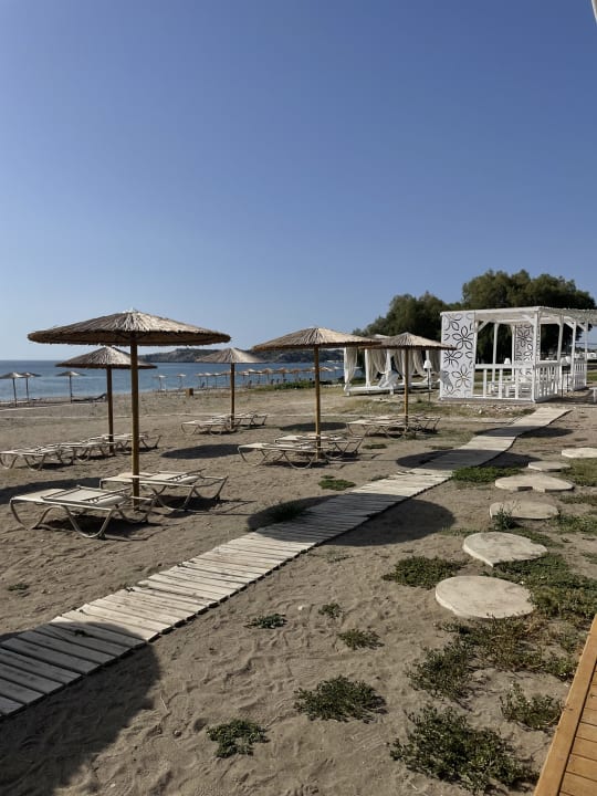 Strand Asterias Beach Resort