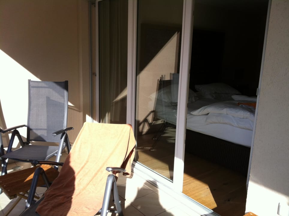 Balkon mit Zugang zum Schlafzimmer Quellenhof Luxury Resort Passeier