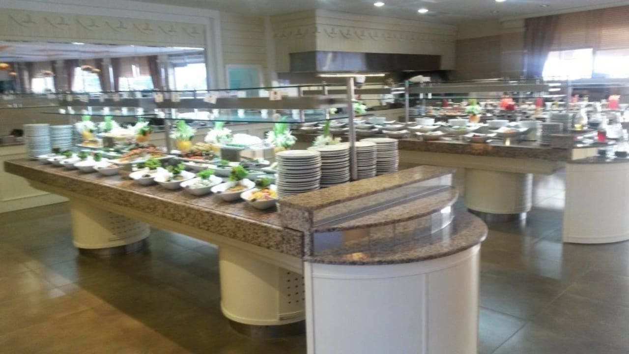 Buffet Can Garden Beach