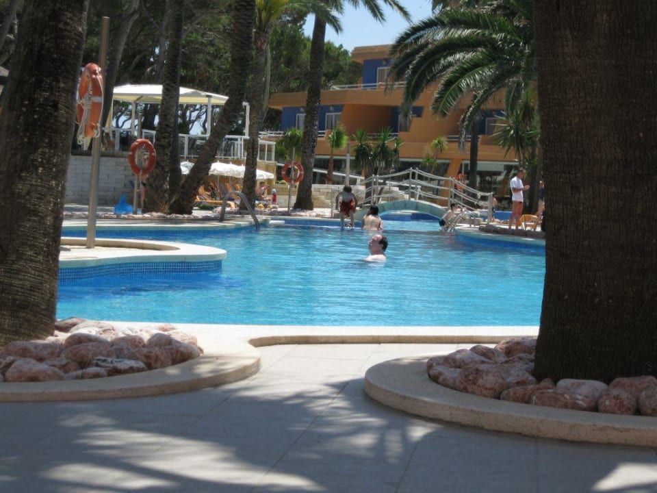 Der Hauptpool Iberostar Waves Playa de Muro