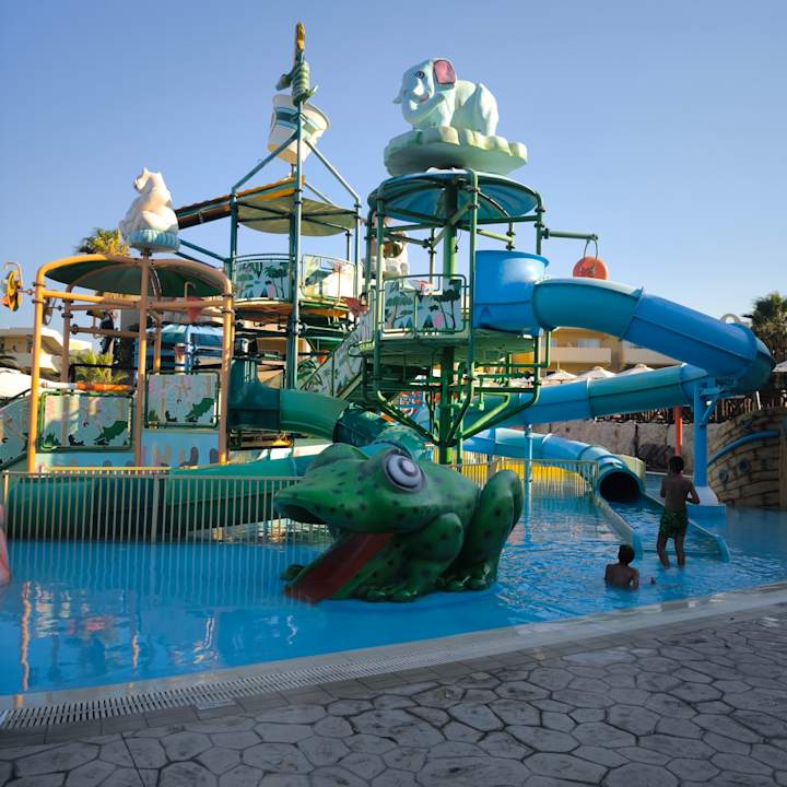 Pool Hotel Kalithea Mare Palace