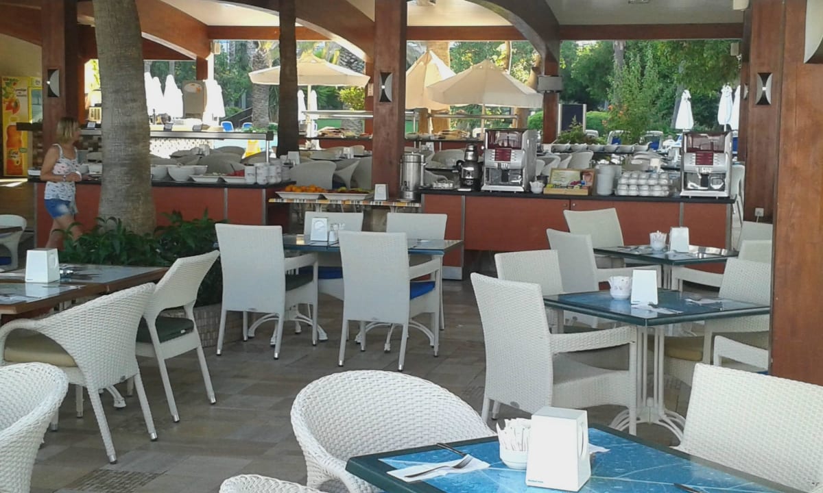 Sonntag Morgens Hotel Grand Side