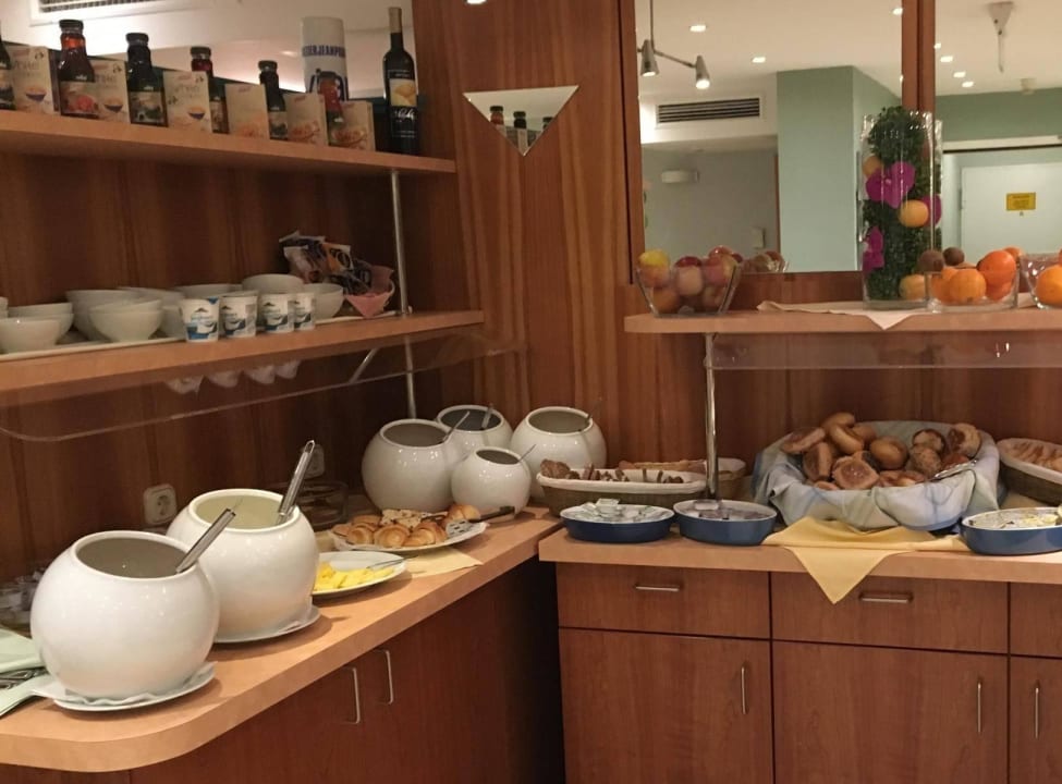 Frühstück  Hotel Miramar