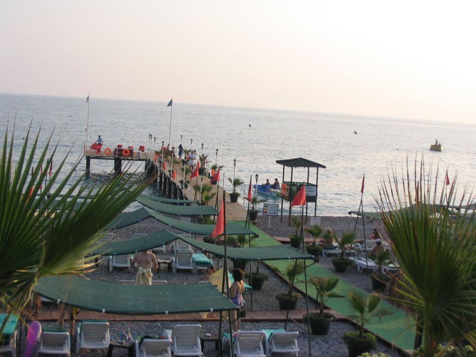 Weg zum Strand Botanik Hotel & Resort