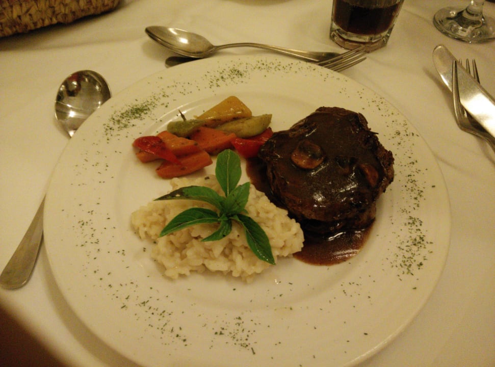 Vista Mare Restaurant Rinderfilet Cleopatra Luxury Resort Makadi Bay