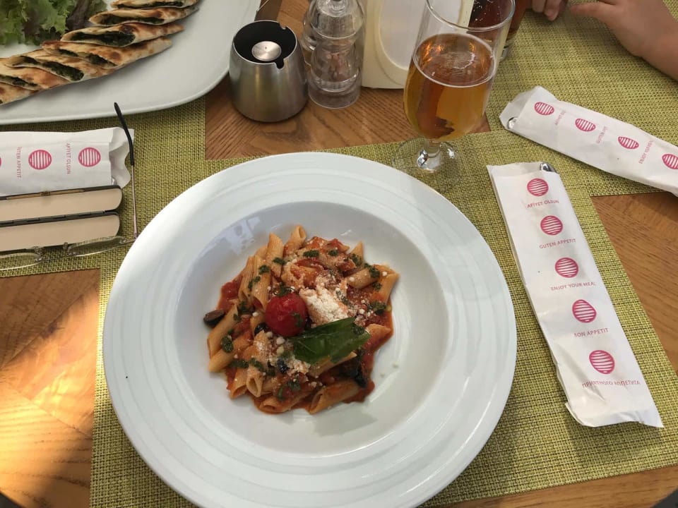 Gastro Acanthus Cennet Barut Collection