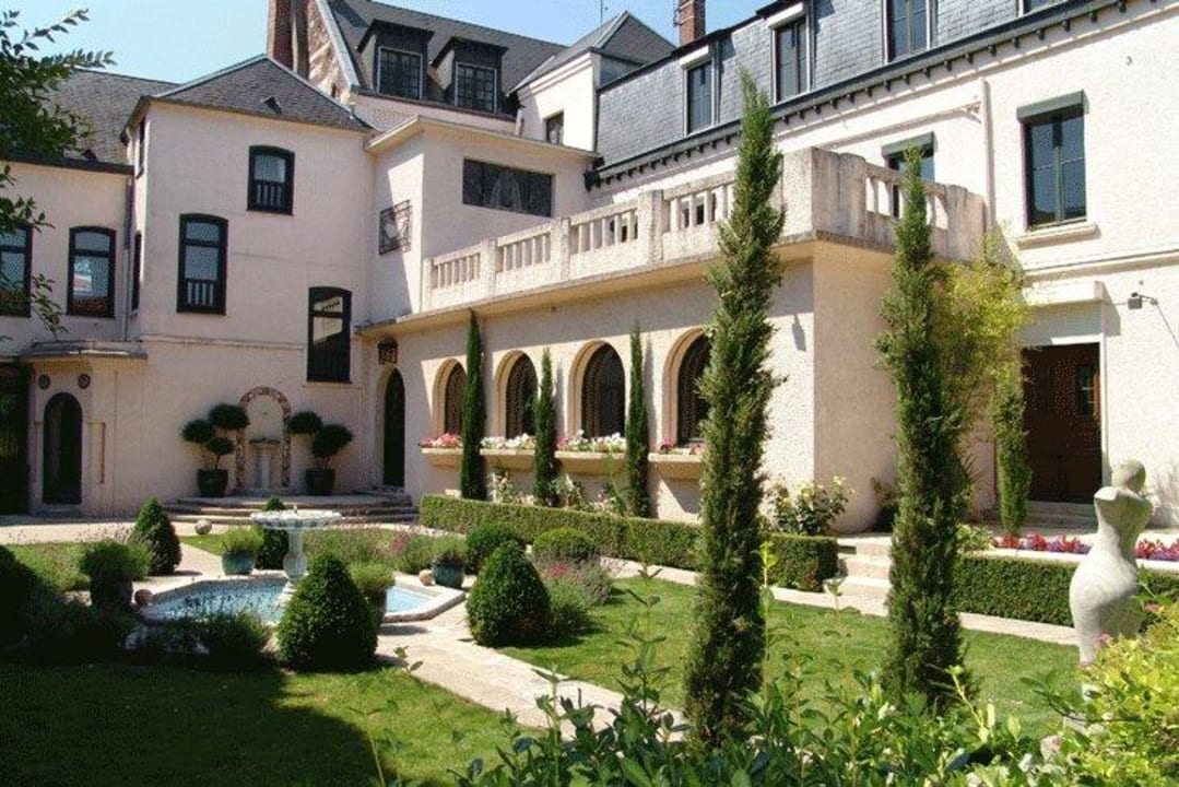 Sunny Le Macassar Hotel Le Macassar