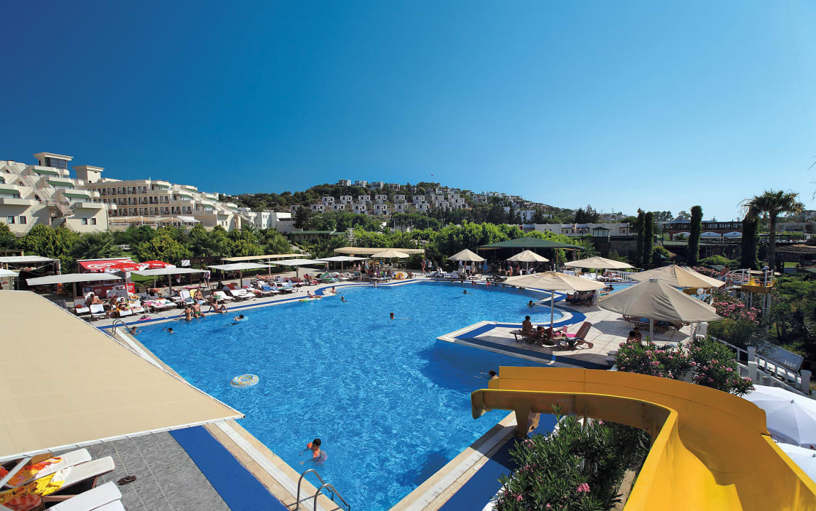 Бассейн Golden Age