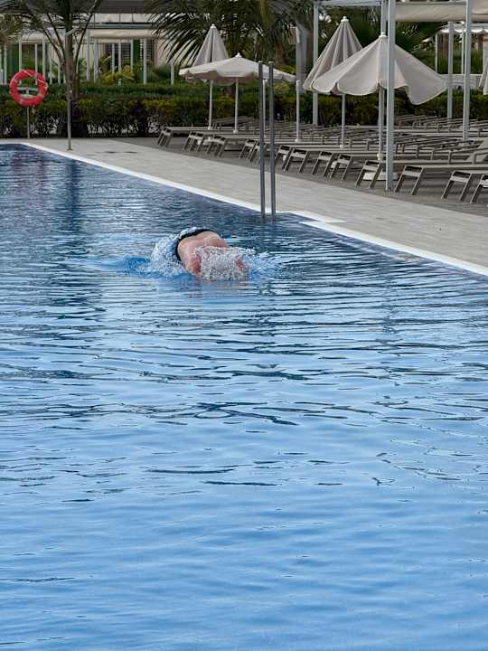 Pool Hotel Riu Karamboa