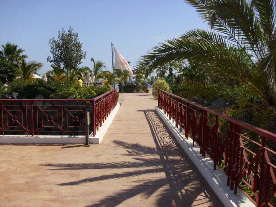Brücke zu den Poolanlagen Hotel Costa Calero