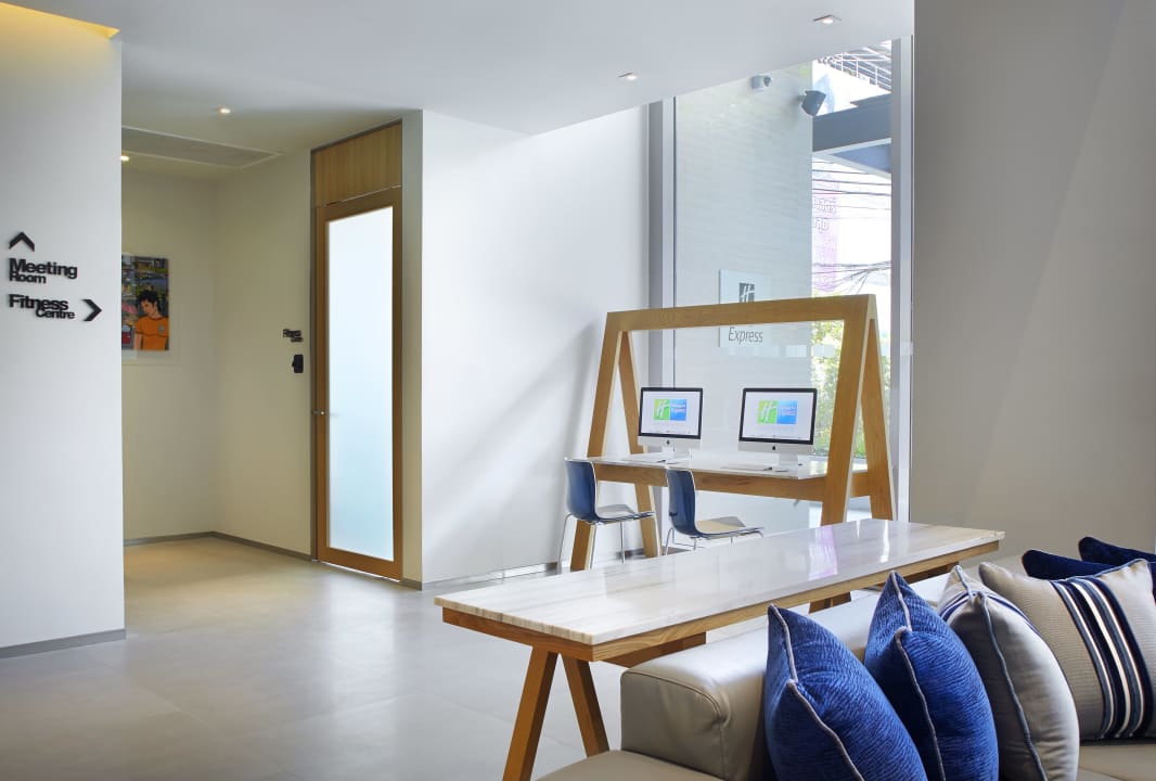 Lobby Holiday Inn Express Bangkok Sathorn