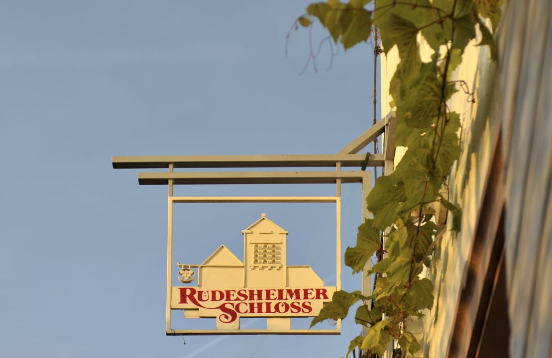 Sonstiges Breuers Rüdesheimer Schloss